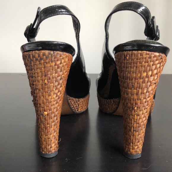 Sandals - Picture 2 of 3